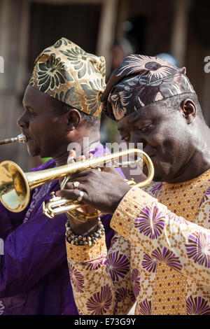 L'Afrique, Bénin, Ganvie. Gangbe Brass Band. Banque D'Images