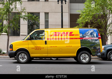 Livraison DHL van - Washington, DC USA Banque D'Images