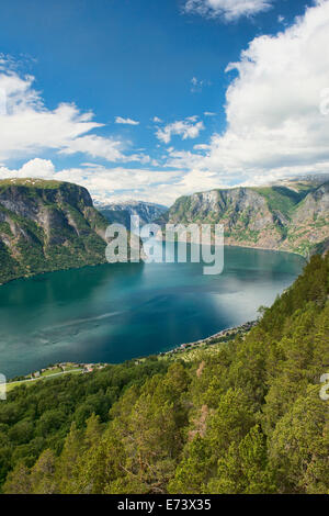 Vue sur Aurlandsfjord, Norvège Banque D'Images