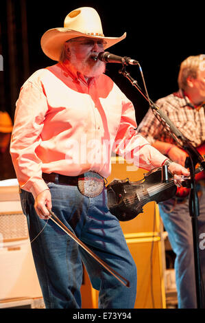 Rocky Mount (Caroline du Nord, USA. 5 Septembre, 2014. Le Charlie Daniels Band effectue vivre comme leur tour 2014 fait un arrêt à la Harley Davidson Motorcycle Rally qui ont eu lieu à Rocky Mount. Copyright 2014 Jason Moore. Crédit : Jason Moore/ZUMA/Alamy Fil Live News Banque D'Images