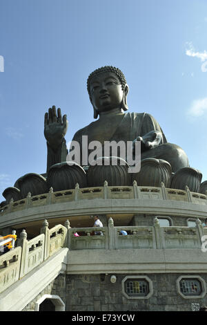 Le Tian Tan Buddha (Big Buddha) statue, Ngong Ping, Lantau Island, Hong Kong, Chine Banque D'Images