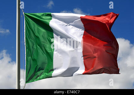 Pavillon de l'Italie en volant dans le vent Banque D'Images