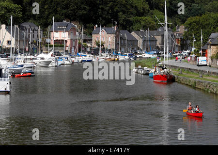 Port De Dinan Bretagne France Rance Banque D'Images