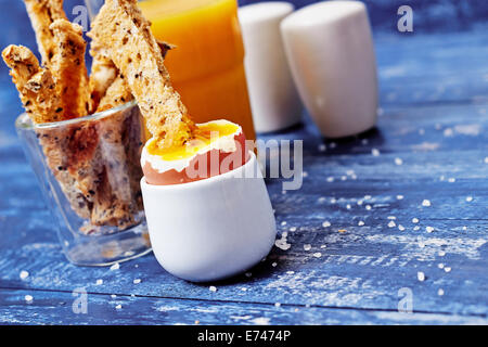 Soldats en Toast oeuf dur Banque D'Images