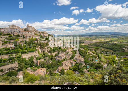 Village perché de Gordes, Luberon, Provence, France Banque D'Images