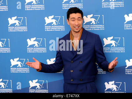 Venise, Italie. Sep 6, 2014. L'acteur Wang Qianyuan pose à la photocall pour 'l'âge d'Or ' qui est choisi comme film de clôture du 71e Festival du Film de Venise, à Lido de Venise, Italie, le 6 septembre 2014. Credit : Xu Nizhi/Xinhua/Alamy Live News Banque D'Images