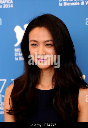 Venise, Italie. Sep 6, 2014. L'actrice Tang Wei pose à la photocall pour 'l'âge d'Or ' qui est choisi comme film de clôture du 71e Festival du Film de Venise, à Lido de Venise, Italie, le 6 septembre 2014. Credit : Xu Nizhi/Xinhua/Alamy Live News Banque D'Images