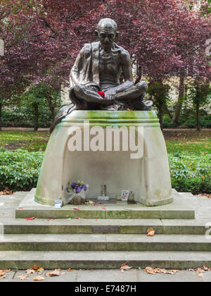 Mahatma Ghandi statue Tavistock Square, Bloomsbury, Camden Londres Banque D'Images