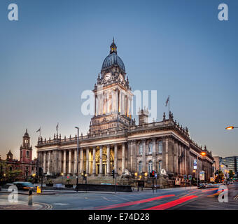 Leeds Town Hall est un bâtiment classé grade 1 dans le centre-ville de Leeds, Angleterre Banque D'Images