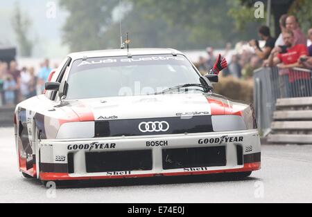 Hambourg, Allemagne. 06 Sep, 2014. Une Audi 90 quattro IMSA GTO durs lors de la 13e course de voiture classique de Hambourg à Hambourg, Allemagne, 06 septembre 2014. Chaque année les grandes courses de Stadtpark Hambourg 1930 et 1950 sont rappelées par la course revival. Photo : Bodo Marks/dpa/Alamy Live News Banque D'Images