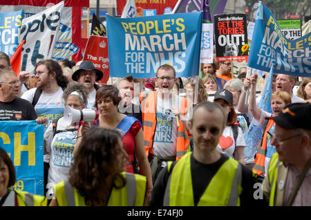 Londres, Royaume-Uni. 6 Septembre, 2014. Mars pour le NHS. Marcheurs d'Jarrow arrivent à Londres pour un rassemblement à Trafalgar Square contre la privatisation du Service National de Santé Crédit : PjrNews/Alamy Live News Banque D'Images