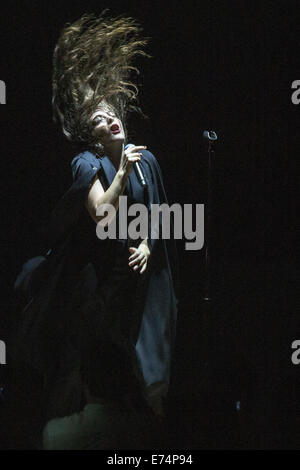 Philadelphie, Pennsylvanie, USA. 12Th Mar, 2014. 2014 La chanteuse LORDE ouvre sa tournée au Mann Center de Philadelphie, Pennsylvanie Budweiser © Daniel DeSlover/ZUMA/Alamy Fil Live News Banque D'Images