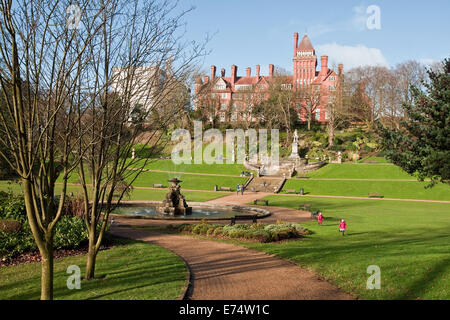 Miller Park, Preston, Lancashire, par un beau jour de printemps, claire Banque D'Images