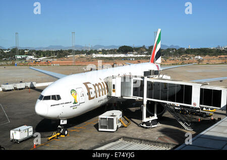 Boeing 777-200 de Emirates Airlines de Rio de Janeiro Brésil l'aéroport international Galeao Banque D'Images