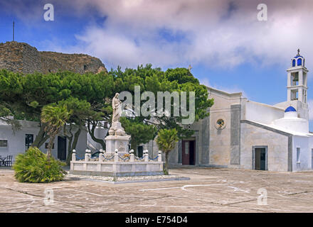 Le couvent catholique chrétienne du Sacré-Cœur de Jésus à Exomvourgo, dans l'ile de Tinos, Cyclades, Grèce Banque D'Images