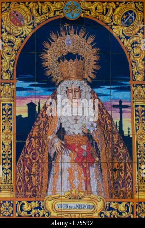 Mural en céramique de Mère Marie Reine du Ciel, Granada, Andalousie Espagne art religieux Banque D'Images