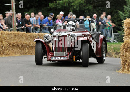 Bo'ness, Ecosse, Royaume-Uni. 7e septembre 2014. Un week-end de course de voiture classique avec des voitures classiques allant de la 1ère guerre mondiale pour 1973. La piste à Kinneil Estate a été utilisé pour le sport automobile au cours des 8O ans et est l'un des plus anciens endroits de l'Écosse. MG Midget 1939 Voiture de sport. Crédit : Andrew Steven Graham/Alamy Live News Banque D'Images