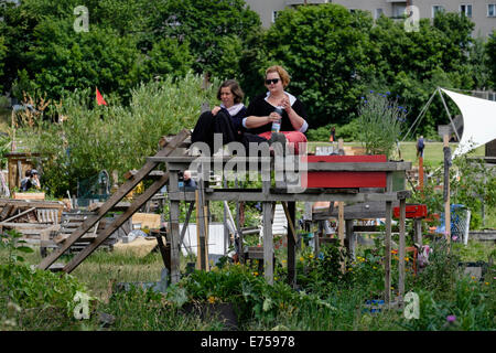 Projet de jardin communautaire au parc de l'aéroport de Tempelhof à Berlin Allemagne ancien Banque D'Images