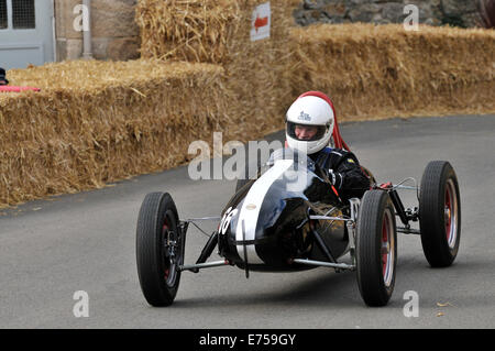 Bo'ness, Ecosse, Royaume-Uni. 7e septembre 2014. Un week-end de course de voiture classique avec des voitures classiques allant de la 1ère guerre mondiale pour 1973. La piste à Kinneil Estate a été utilisé pour le sport automobile au cours des 8O ans et est l'un des plus anciens endroits de l'Écosse. Crédit : Andrew Steven Graham/Alamy Live News Banque D'Images