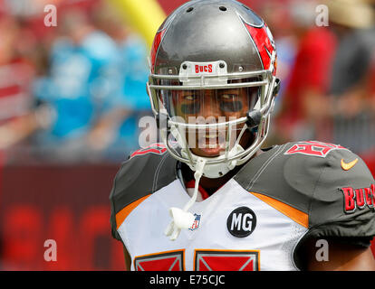 St Persburg, Florida, USA. 7 Septembre, 2014. Tampa Bay Buccaneers receveur Chris Owusu (80) sur le feu pendant l'échauffement avant les Bucs prendre sur les Panthers au Raymond James Stadium de Tampa le dimanche (09/07/14) © ZUMA Press, Inc/Alamy Live News Banque D'Images