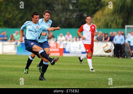 Poole, UK. 07Th Nov, 2014. Match de bienfaisance au profit de la DN sufferer Andrew Culliford. Stephen Purches (ex-AFC Bournemouth) © Plus Sport Action/Alamy Live News Banque D'Images