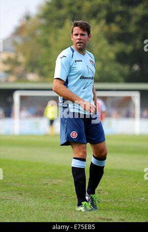 Poole, UK. 07Th Nov, 2014. Match de bienfaisance au profit de la DN sufferer Andrew Culliford. Ex-England dvd James Beattie. © Plus Sport Action/Alamy Live News Banque D'Images