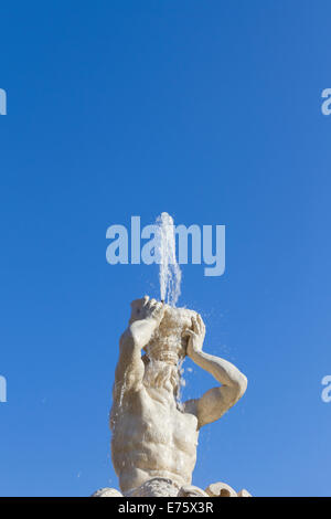 Fontaine du Triton, sur la Piazza Barberini, Rome, Italie Banque D'Images