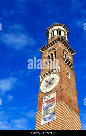 Torre dei Lamberti tower, Vérone, Vénétie, Italie Banque D'Images