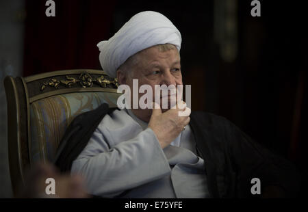 Téhéran, Iran. Sep 8, 2014. 8 septembre 2014 - Téhéran, Iran - Akbar Hashemi Rafsandjani, ancien président iranien lors d'une rencontre officielle à Téhéran. Morteza Nikoubazl/ZUMAPRESS Morteza Nikoubazl © ZUMA/wire/Alamy Live News Banque D'Images