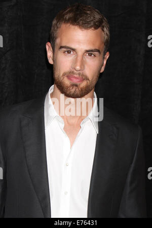 Cinematographers Guild's 51e déjeuner de remise des Prix annuels de publicistes au Regent Beverly Wilshire Hotel - Arrivées avec : Theo James Où : Los Angeles, California, United States Quand : 28 Mars 2014 Banque D'Images