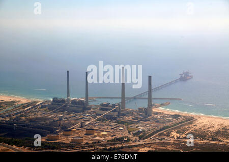 Photographie aérienne de l'Orot Rabin le charbon exploité power plant, Hadera, Israël Banque D'Images