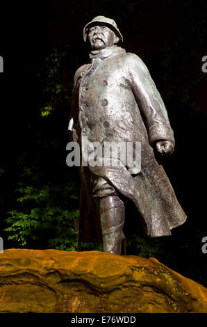 Une statue de l'ancien Premier ministre français Georges Clemenceau à Paris, France. Banque D'Images