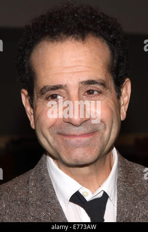 Rencontre avec des acteurs de Broadway, une loi qui a eu lieu au Lincoln Center, espace de répétition. Avec : Tony Shalhoub Où : New York, New York, United States Quand : 04 Mars 2014 Banque D'Images