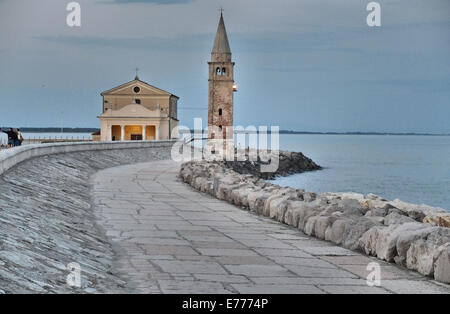 Caorle, Veneto, Italie . Mai 2014, l'église de Sainte Vierge de l'ange (Santuario della Madonna dell'Angelo, Caorle, Italie, avec Banque D'Images