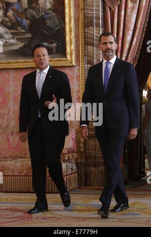 Madrid, Espagne. Sep 8, 2014. Le roi Felipe VI d'Espagne assiste à un déjeuner avec Juan Carlos Varela Rodriguez, Président du Panama et de l'épouse, Lorena Castillo de Varela à Palacio Real le 8 septembre 2014 à Madrid Crédit : Jack Abuin/ZUMA/Alamy Fil Live News Banque D'Images