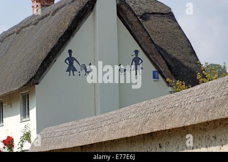 Chambre art sur thatched cottage Banque D'Images