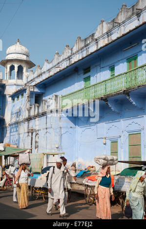 Fournisseurs sur le côté de la route, Pushkar, Rajasthan, Inde. Banque D'Images