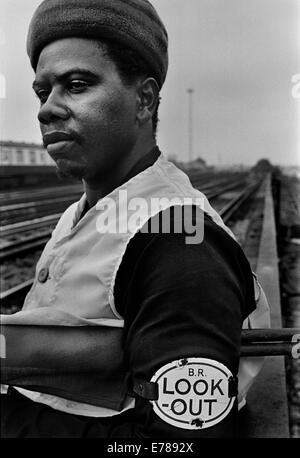 British Rail lookout, Clapham Junction, l'intersection la plus achalandée de la ligne de chemin de fer dans le au Royaume-Uni. Le 12 décembre 1988, trois t Banque D'Images