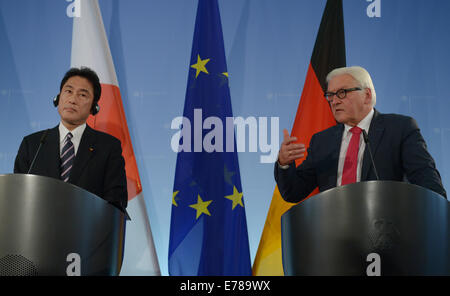 Berlin, Allemagne. 09Th Nov, 2014. Le Ministre des affaires étrangères, Frank-Walter Steinmeier (R) et son homologue japonais Fumio Kishida donner une conférence de presse du ministère des Affaires étrangères à Berlin, Allemagne, 09 septembre 2014. Photo : RAINER JENSEN/dpa/Alamy Live News Banque D'Images