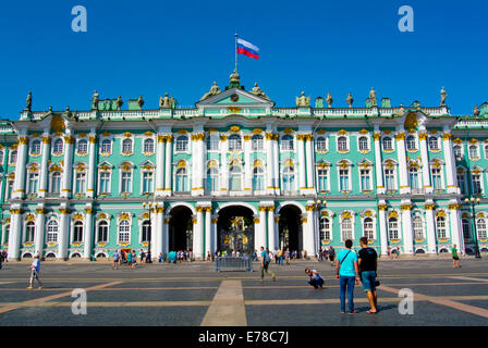 Palais d'hiver (1764), le logement l'Ermitage, de la place du Palais, le centre de Saint-Pétersbourg, la Russie, l'Europe Banque D'Images