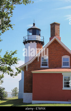 Eagle Harbor Lighthouse sur le lac Supérieur dans la Péninsule Supérieure du Michigan. Banque D'Images