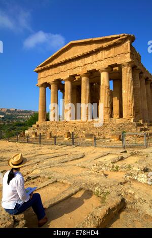 Temple de Concord, Vallée des Temples, Agrigente, Sicile, Italie, Sud de l'Europe Banque D'Images