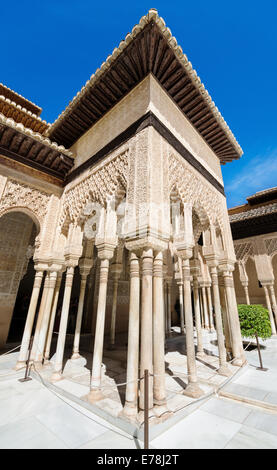 Détail du célèbre palais de l'Alhambra, Grenade, Andalousie, espagne. Banque D'Images