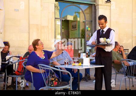 Cafe, Piazza del Duomo, Ortigia, Syracuse, Sicile, Italie, Sud de l'Europe Banque D'Images