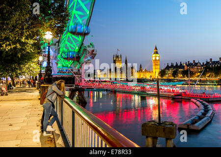 London Eye et Big Ben nuit UK Banque D'Images