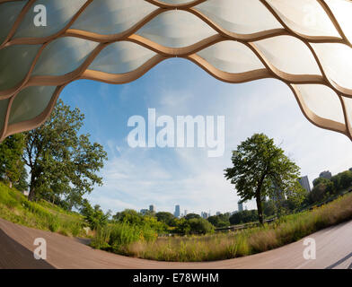 Un fisheye vue, pris de l'intérieur de la formation de gaz à Lincoln Park, à Chicago. Banque D'Images