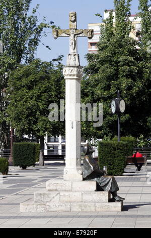 Square près de la Basilique de San Isidoro, chemin de St Jacques de Compostelle, Leon, Castille, Espagne Banque D'Images