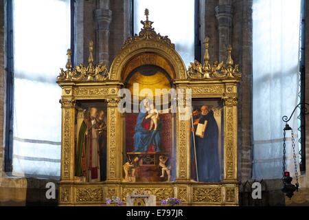 Triptyque des Frari, de Giovanni Bellini, 1488, Église de Santa Maria Gloriosa dei Frari, Venise, Italie, Europe Banque D'Images