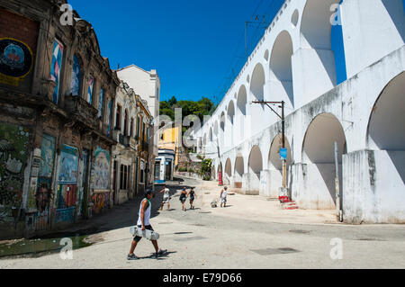 Arcos da Lapa ou Aqueduc Carioca à Lapa, Rio de Janeiro, Brésil Banque D'Images