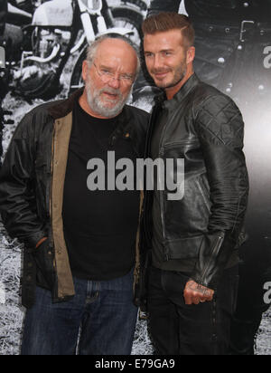 New York, USA. 9 Septembre, 2014. Photographe PETER LINDBERGH et DAVID BECKHAM pose pour des photos à la "Belstaff : Off Road David Beckham' Livre Signature et réception tenue à Belstaff Chambre. Credit : Nancy/Kaszerman ZUMA Wire/Alamy Live News Banque D'Images